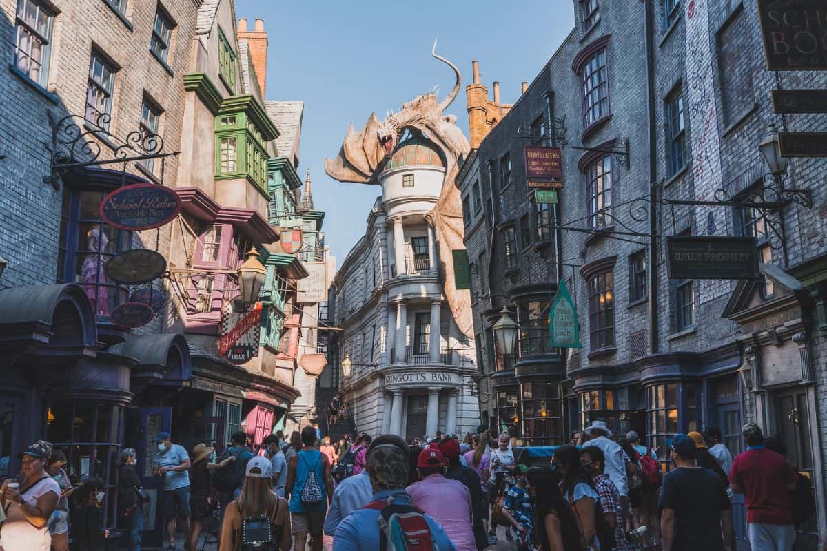 Crowd of people at Diagon Alley in Universal Orlando