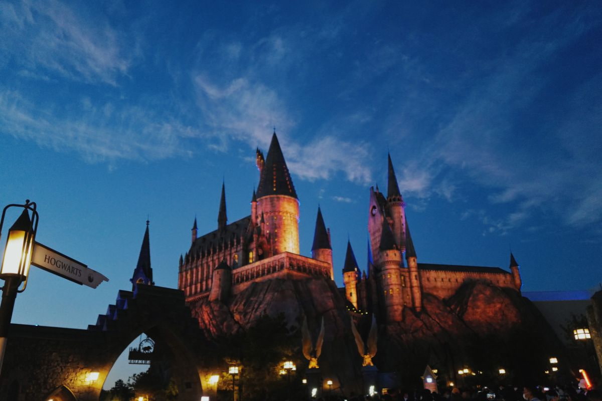Hogwarts Castle in Universal Studios Beijing at dusk