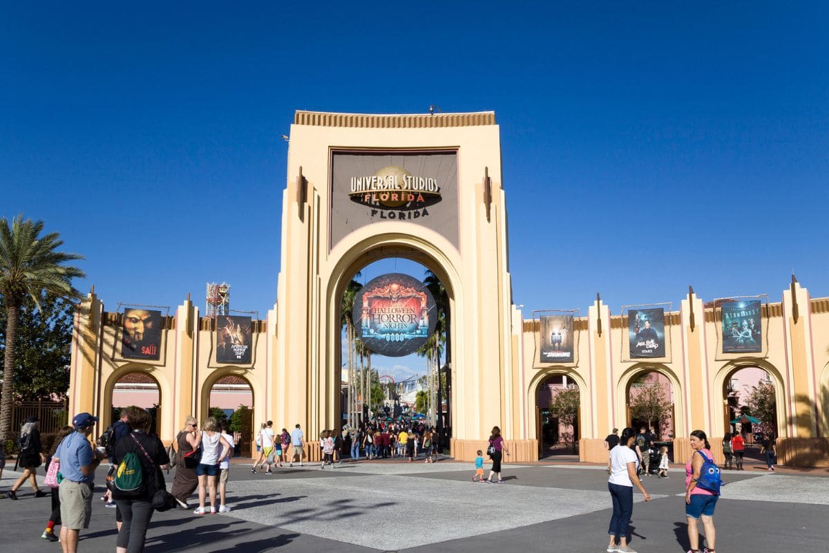 People outside and lining up at the Universal Studios Orlando Florida gate