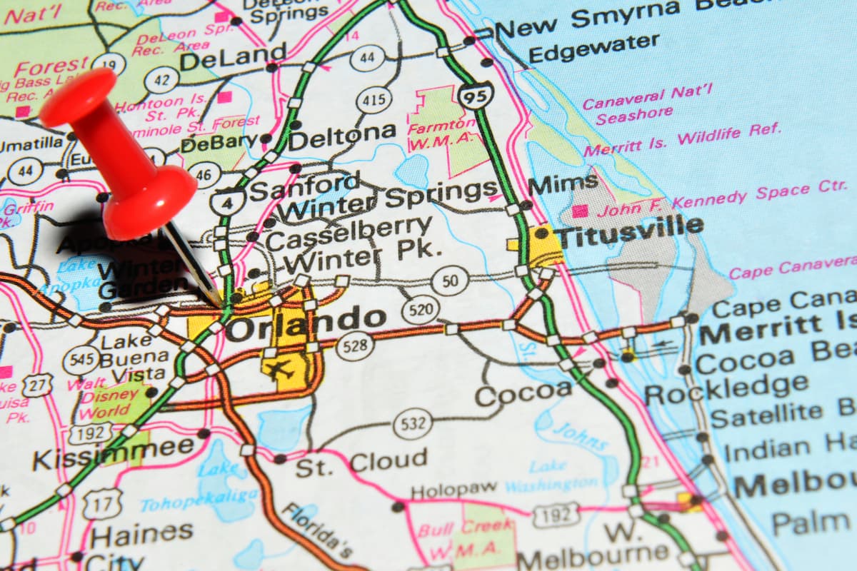 Orlando, Florida is marked with red pushpin on the map of Florida.